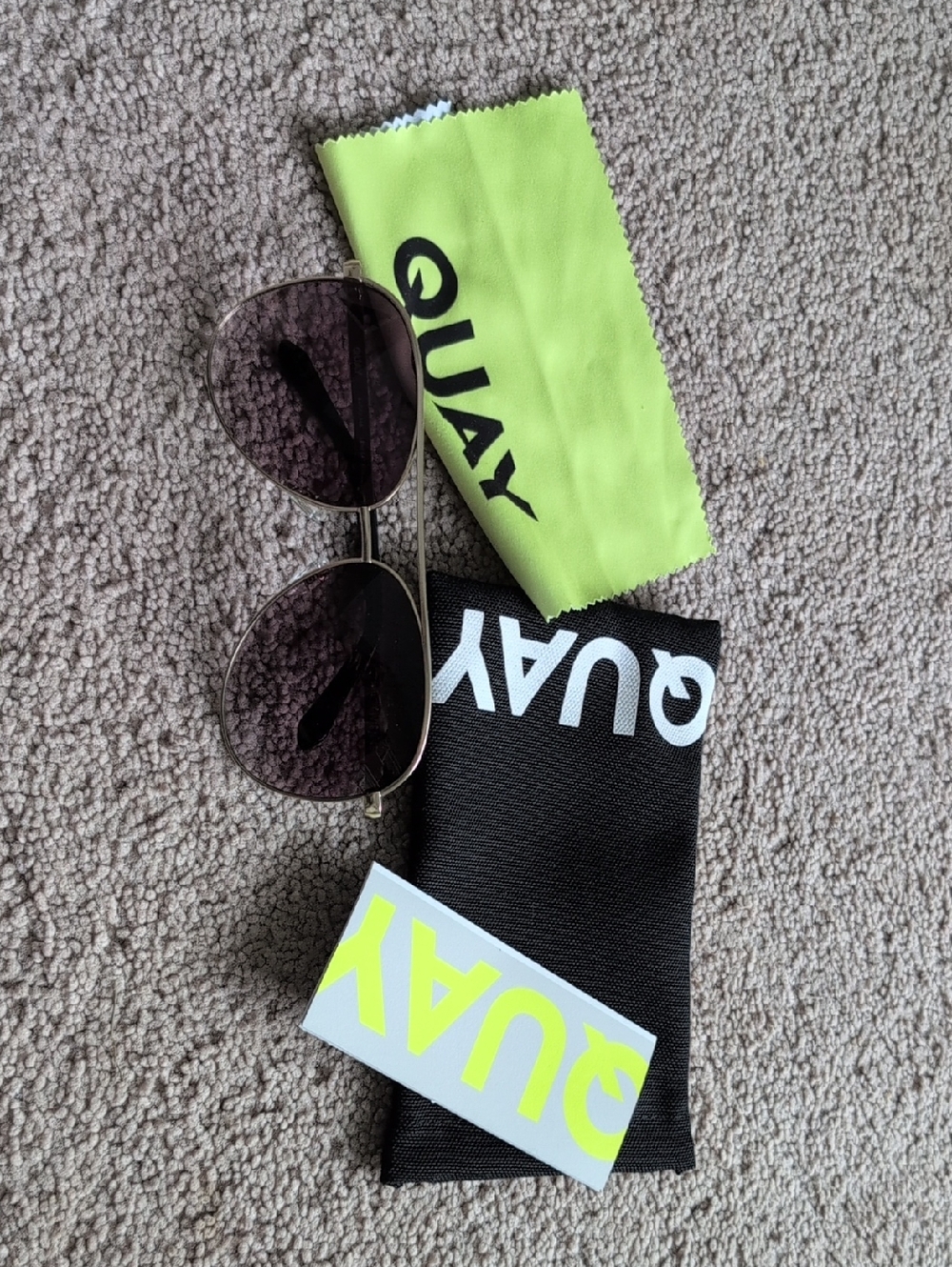 Quay Australia Silver Frame Sunglasses with Black Case and Neon Yellow Cloth